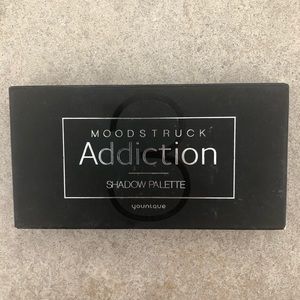 Younique moodstruck addiction pallet 3